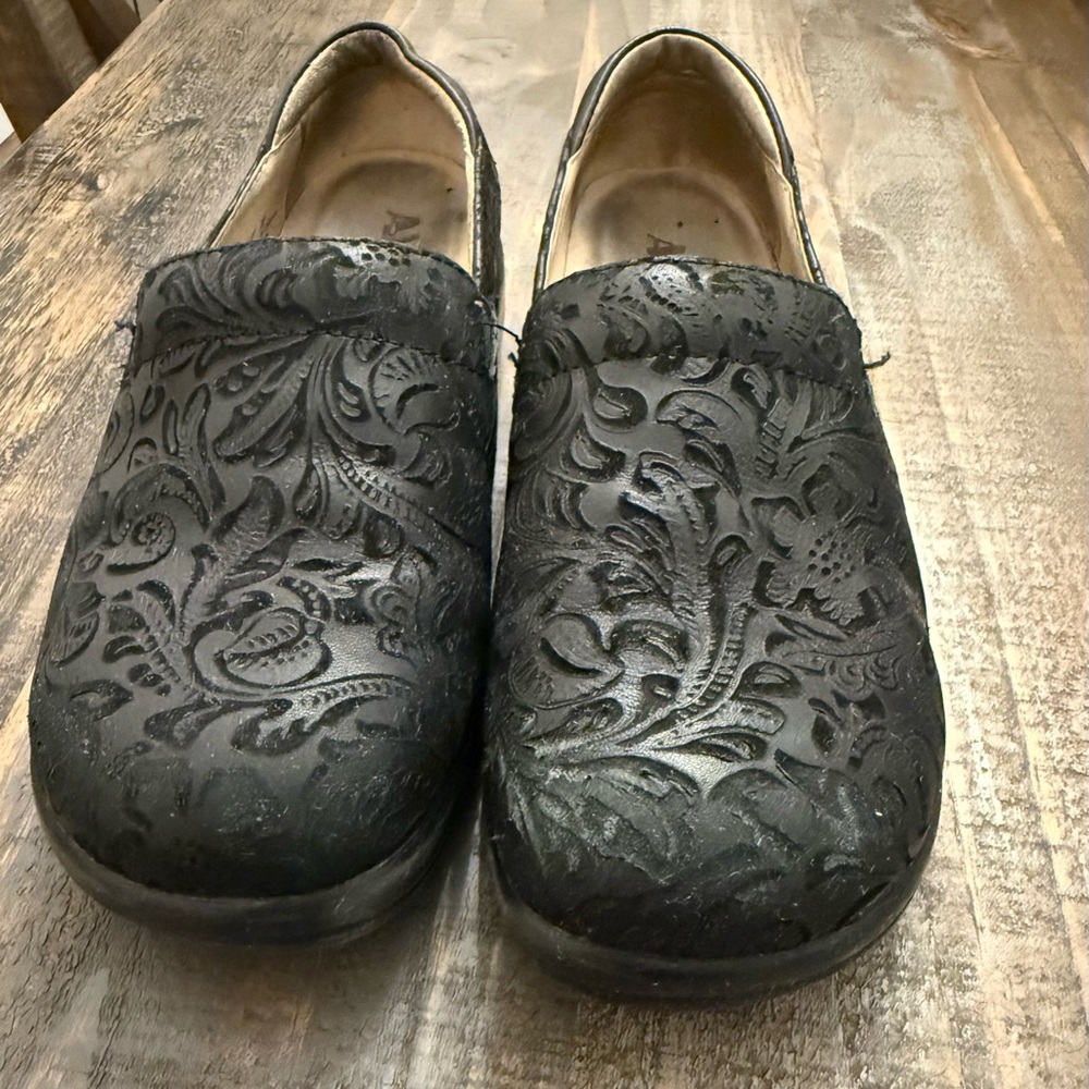 Alegria by PG Lite Black Nursing Floral Textured Footwear